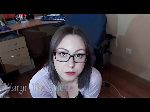 ❤️ Sexy dievča s okuliarmi hlboko fajčí vibrátor na kameru ️ Šukanie video na sk.ladyxxxporno.ru ❤