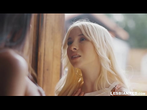 ❤️ Dievča príde domov o niekoľko mesiacov neskôr a skončí pri jedení kundičky svojej nevlastnej mamy ️ Šukanie video na sk.ladyxxxporno.ru ❤